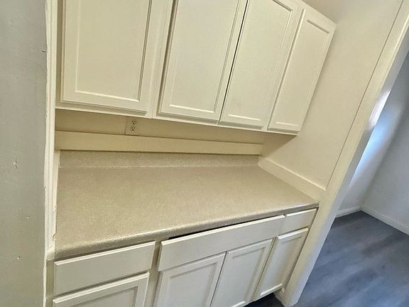 3rd image of 1024 Alvarado Dr SE #17
