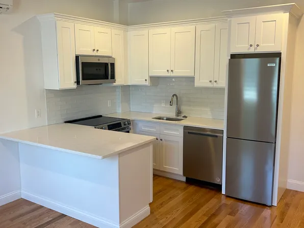 231 Main Street, 231 Main St APT 5, North Easton, MA 02356