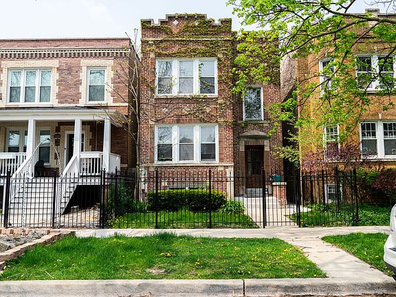 2nd image of 3844 N Richmond St