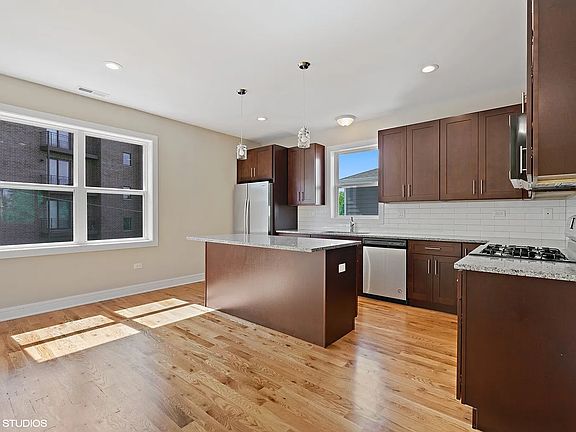 5th image of 6439 S Minerva Ave #2