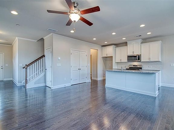 3rd image of 134 Maple Creek Way Lot 9