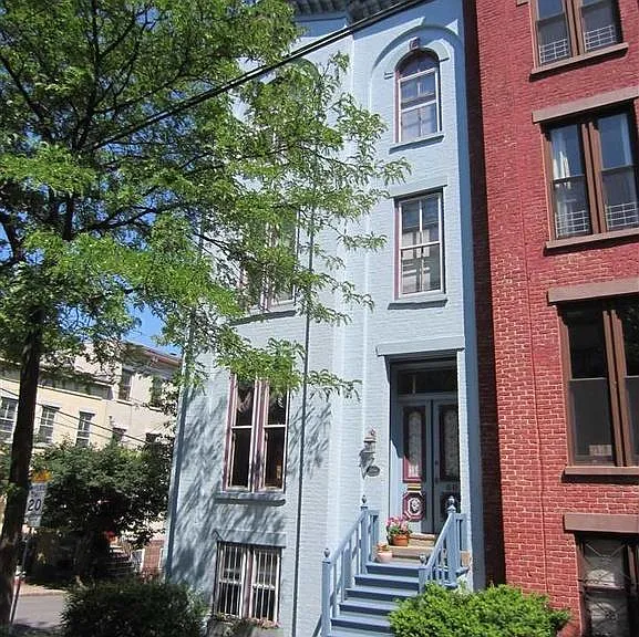 60 Philip St #BASEMENT — Photo 1