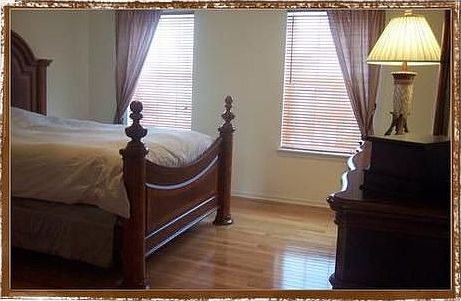 Beautiful Master Suite (Beautiful Hardwood Floors through 1st & 2nd Floor)