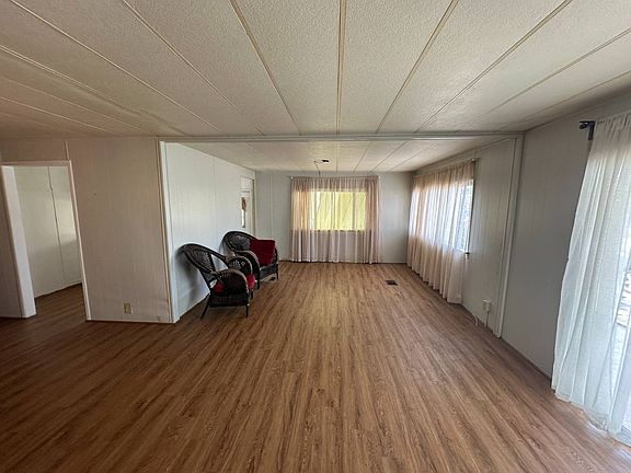 4th image of 14300 66th St N #1002