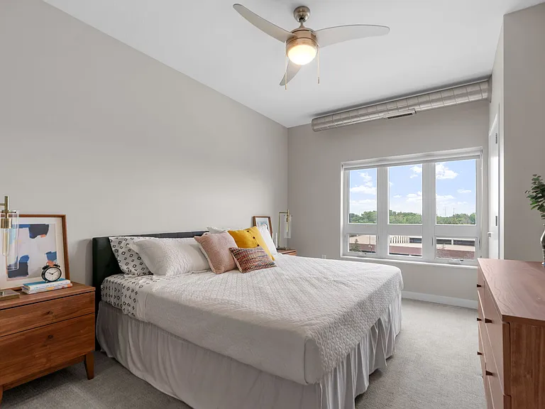 Overlook - 1 Bed / 1 Bath - 726 Sq.Ft.