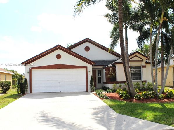 2223 Soundings Ct, Greenacres, FL 33413