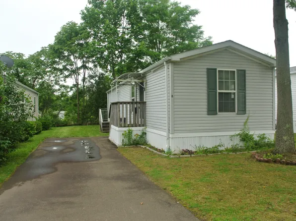 8 Barn Lane, Milford, CT 06460