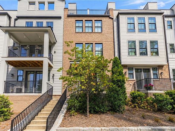 3rd image of 1844 Gotham Ln NE