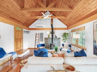 689 Albany Post Rd, New Paltz, NY 12561