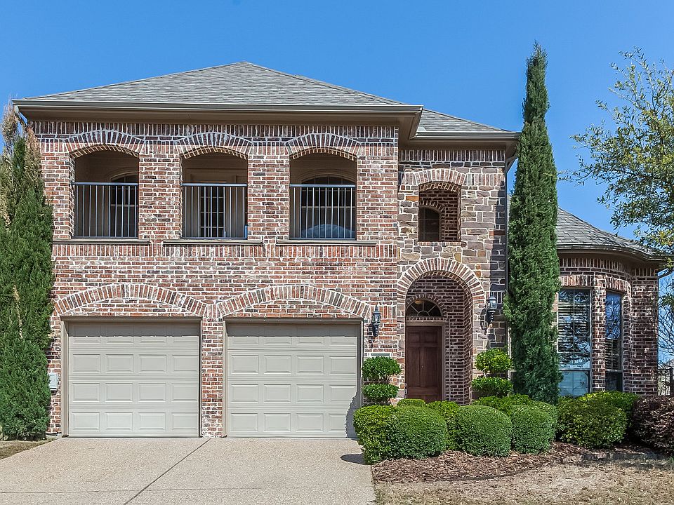1st image of 56 Clear Pond Dr
