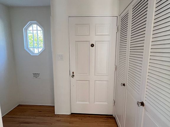 3rd image of 2423 Canyon Dr