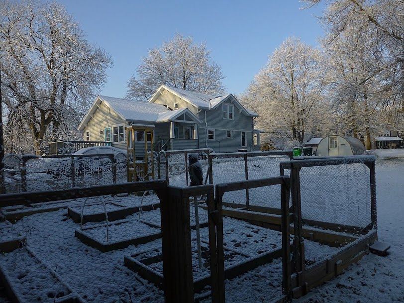 2nd image of 517 E State St