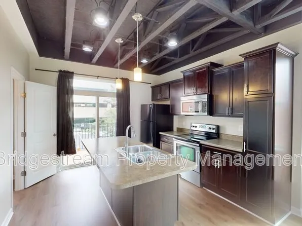 225 E 1st St, Dayton, OH 45402