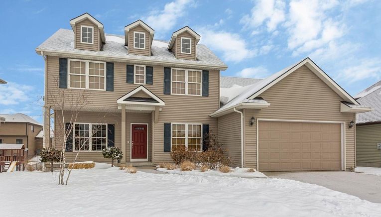 1st image of 95 NE Gracewood Dr