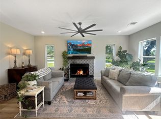 701 S Hudson St S, Flatonia, TX 78941