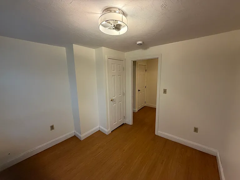 15-17 Chestnut St #1 — Photo 10