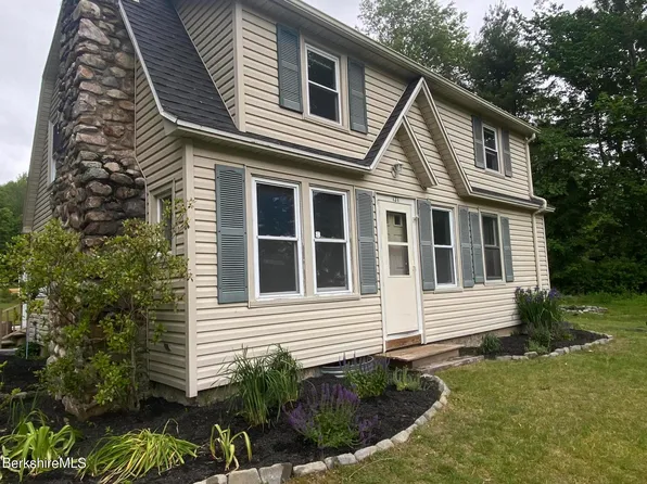 121 Pixley Rd, Great Barrington, MA 01245