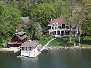 N30W28977 W Lakeside Dr, Pewaukee, WI 53072