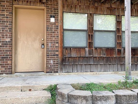 2nd image of 700 S Holden St #10733977