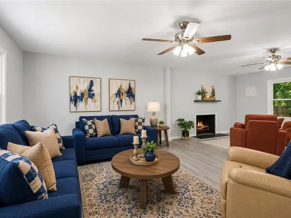 127 James Landing Rd, Newport News, VA 23606