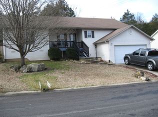 405 Eagle Dr, Forsyth, MO 65653