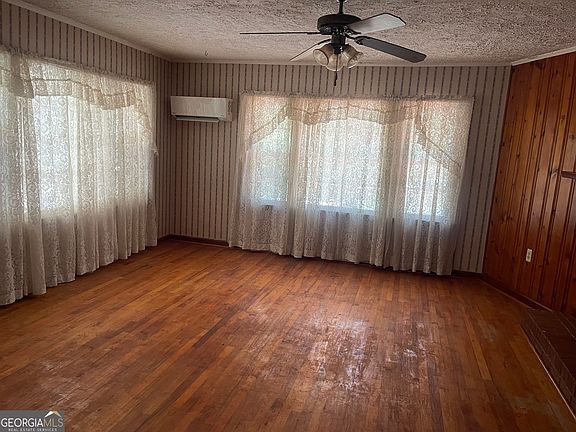 4th image of 72 Darby Rd