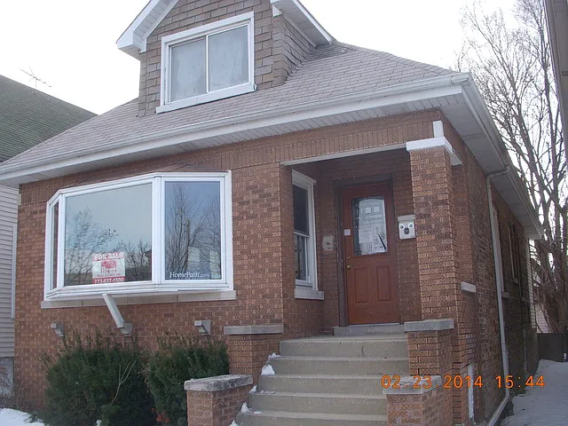 2050 N Narragansett Ave photo 1