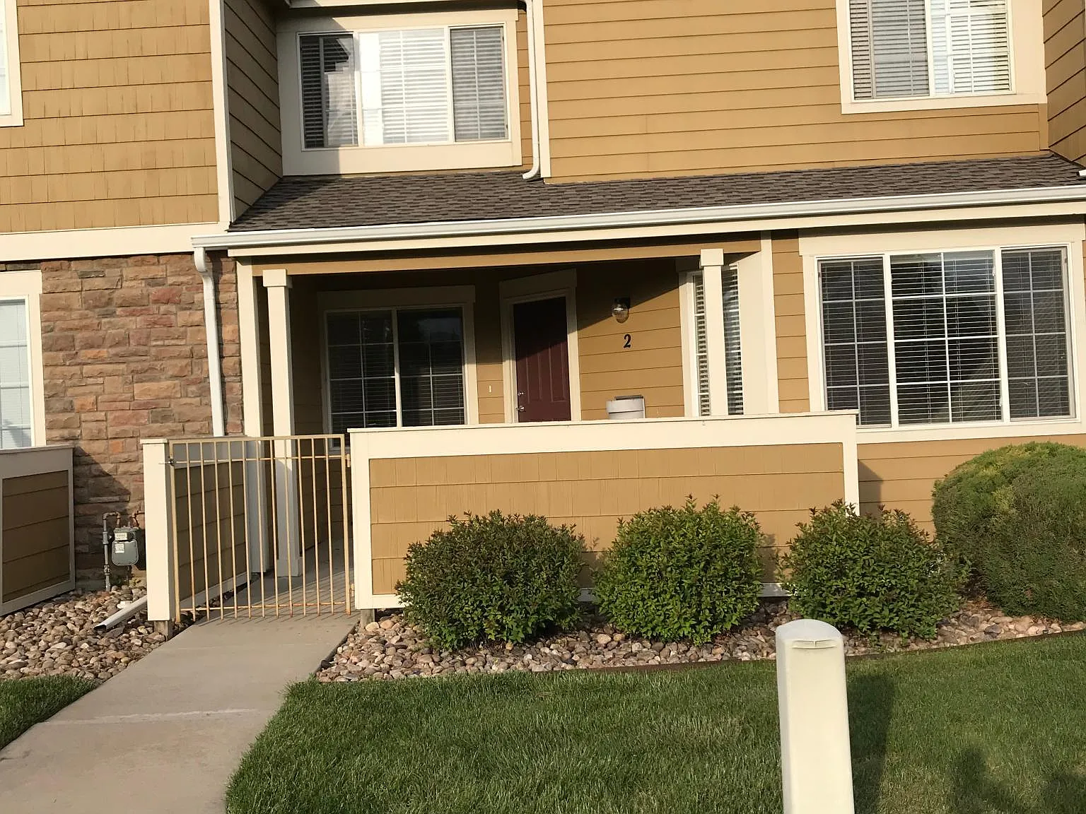 2 bed, 2.5 bath, 1746 sqft, $2,150 — Photo 1