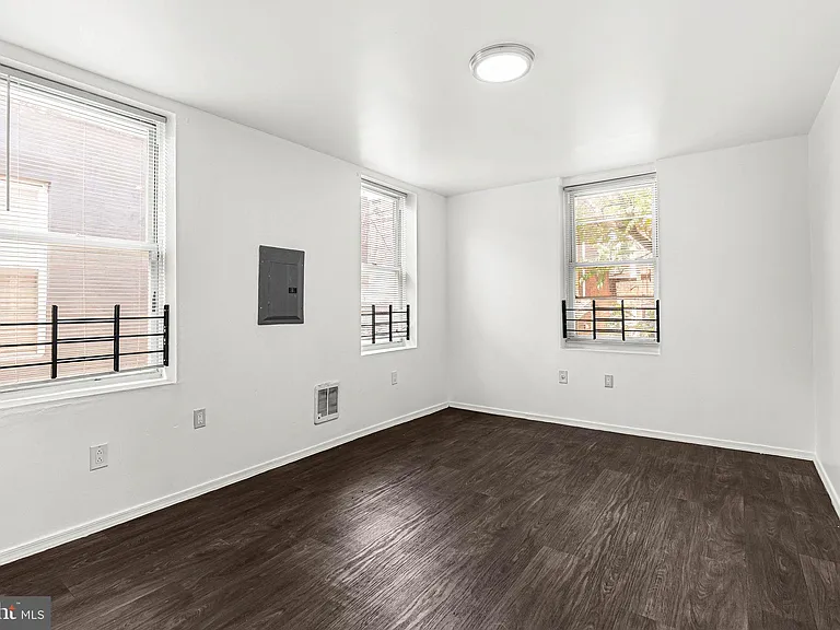 3316 Kensington Ave #2 — Photo 9