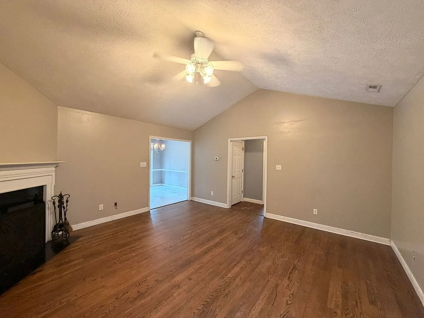 101 Bayou~ Windward Oaks~2 Weeks Free — Photo 4
