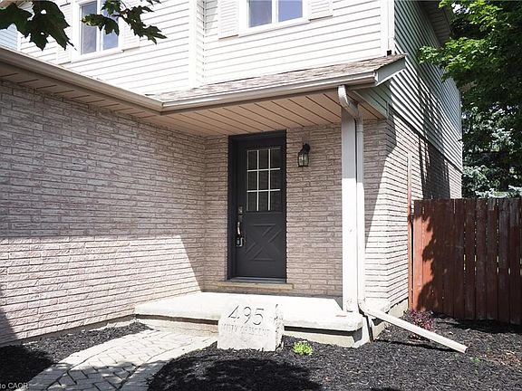 3rd image of 495 Misty Cres