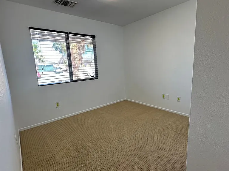 5216 Verenda Ave — Photo 3