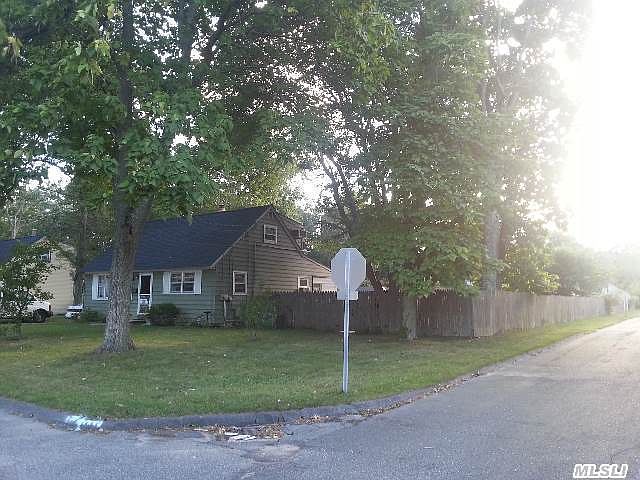 1st image of 139 Dawn Dr