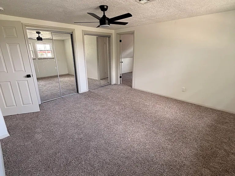 912 SW 5th St — Photo 5