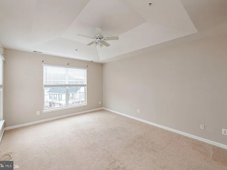 25340 Lake Mist Sq #301 — Photo 21