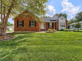 208 Belden Dr, Edwardsville, IL 62025