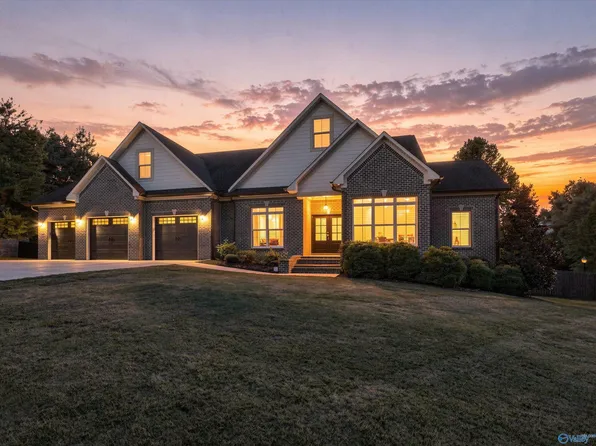 245 Greystone Pass, Guntersville, AL 35976