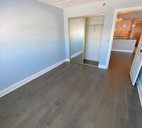 5th image of 200 Cove Way Unit 709