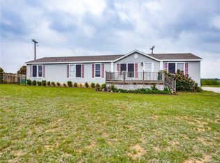 1200 Cornstubble Ln, Poolville, TX 76487
