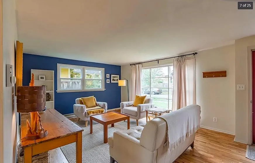 2408 Victor St — Photo 4