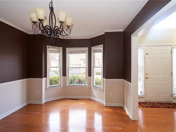 3rd image of 1099 Allison Woods Ct
