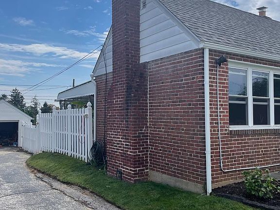 3rd image of 23 Fairview Rd