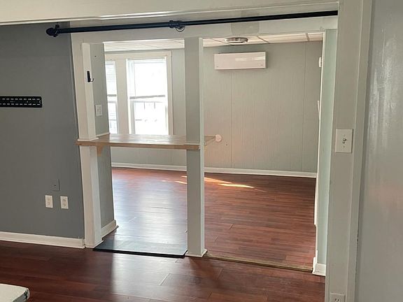 5th image of 39 Old Orchard St APT 2