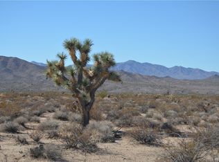 3271 S Arlington Rd, Yucca, AZ 86438