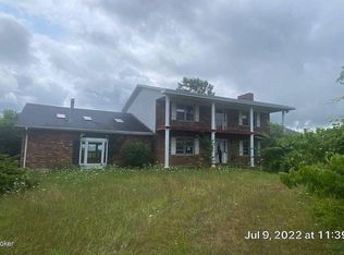 2040 Eastridge Cemetery Rd, Casey Creek, KY 42728