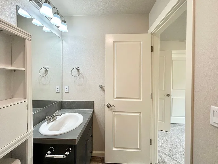 7211 NW Eleanor Ave — Photo 36