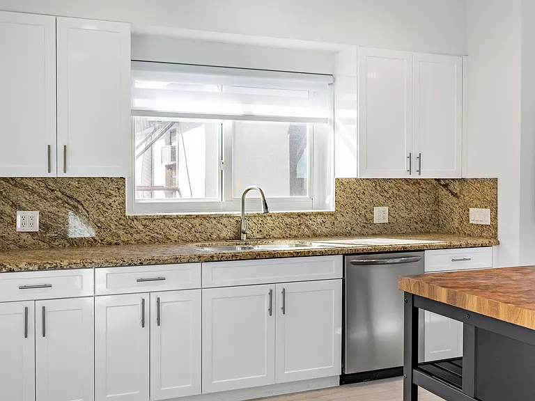 440 SW 21st Rd — Photo 15