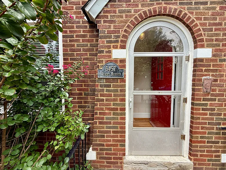 5457 Robert Ave — Photo 4