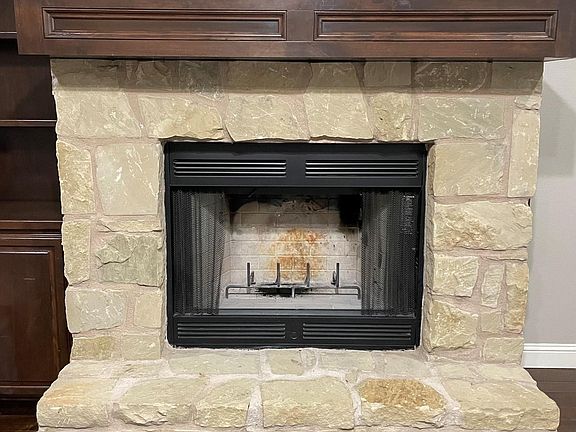 5th image of 702 Swift Water Dr