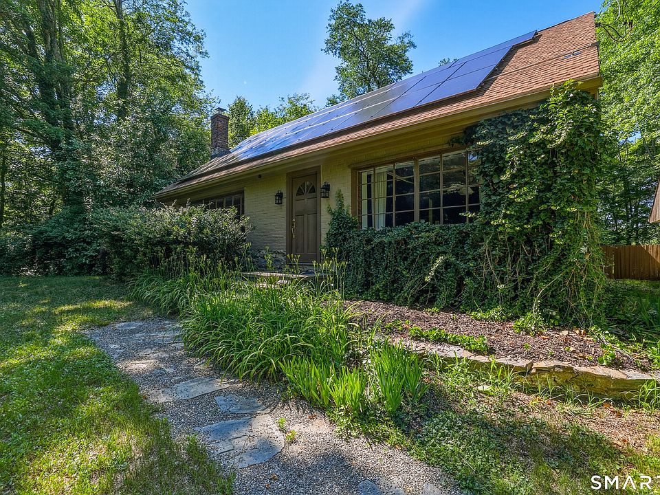 1st image of 220 Norwich Road